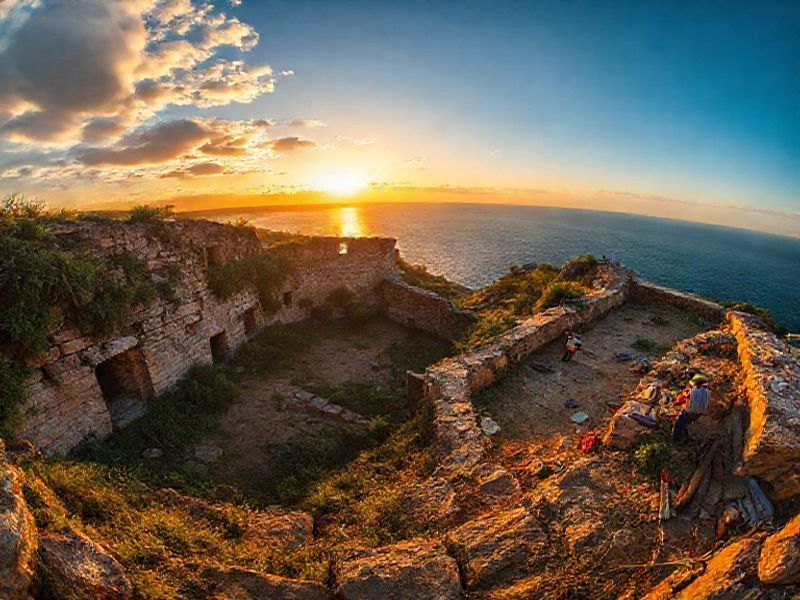 Malta Fort Delimara: its birth, growth, death and rebirth